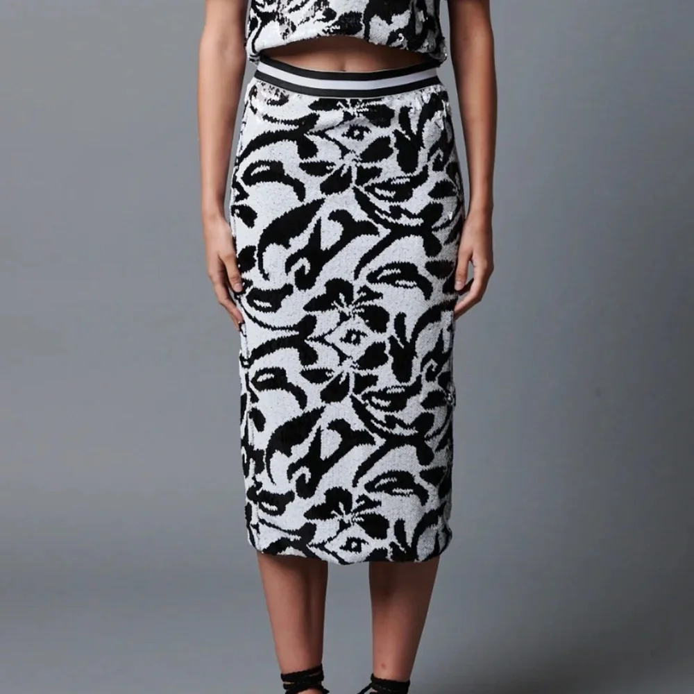 Le Superbe Hibiscus Liza Skirt